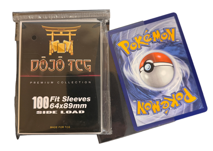 Sleeve Dojo TCG Premium, Ajustement parfait 64x89mm Side Load (x100), protège-cartes (sleeve) pour cartes Pokémon